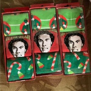 ELF CHRISTMAS 
ADULT SOCKS 
GREAT FOR GIFTS OR PARTY FAVORS 
Brand new in boxes